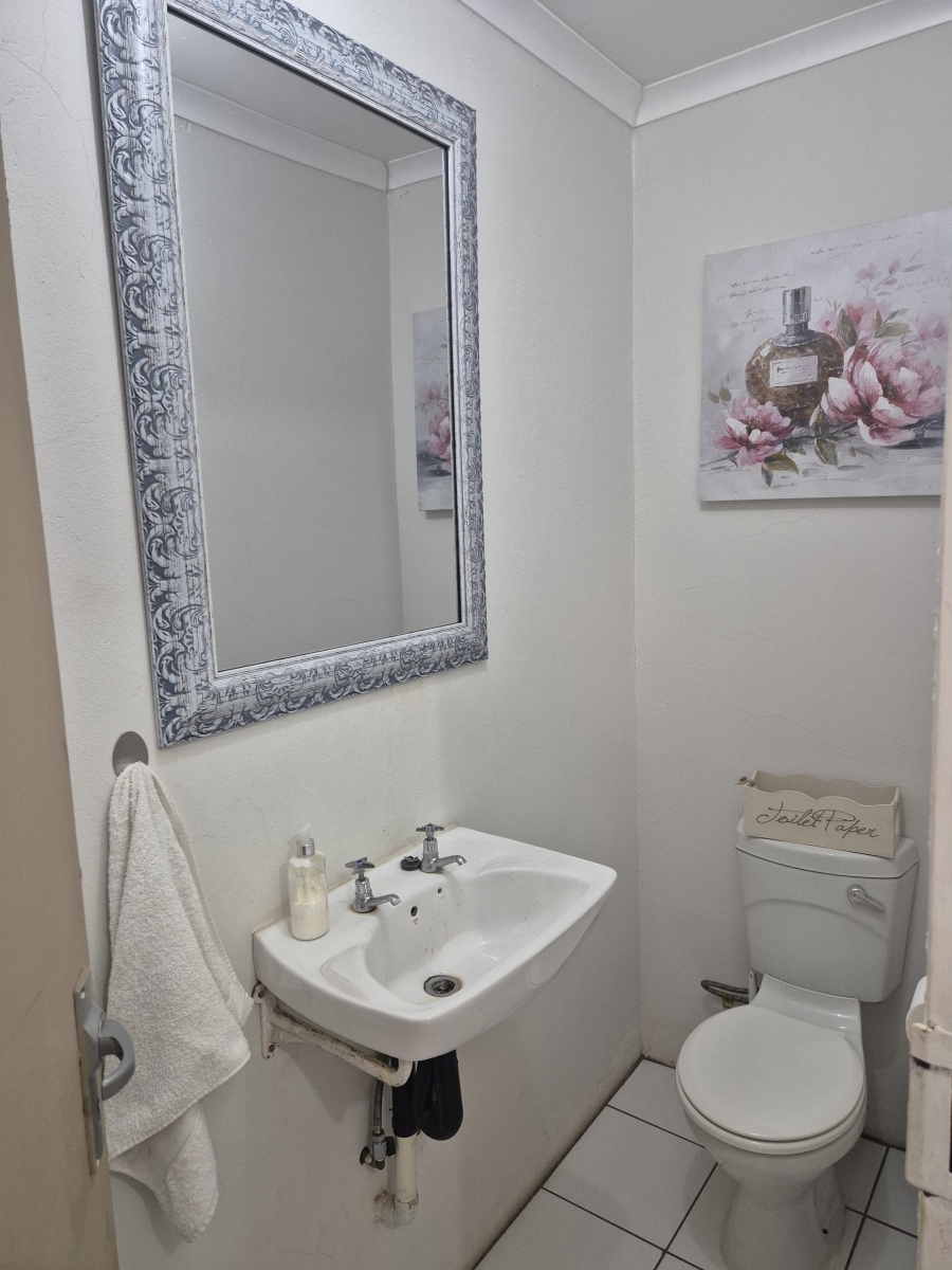 5 Bedroom Property for Sale in Wolmaransstad North West
